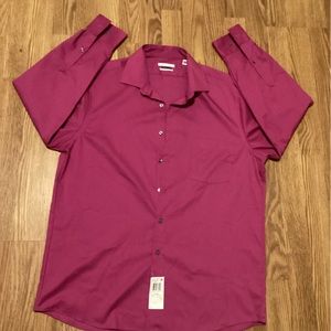 Men’s t shirts button down dress size 32/33 brand van Heusen color purple